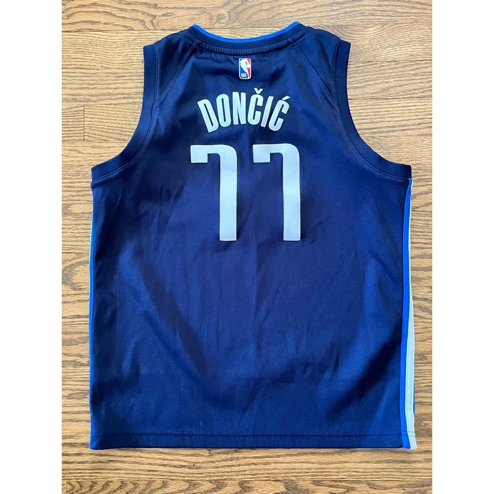 Nike Kids Dallas Mavericks Luka Doncic 77 Swingman Jersey Navy Blue Size L